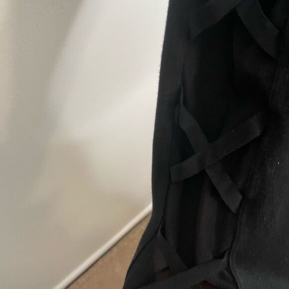 Yummie Criss cross Mesh Leggings - Picture 6 of 7